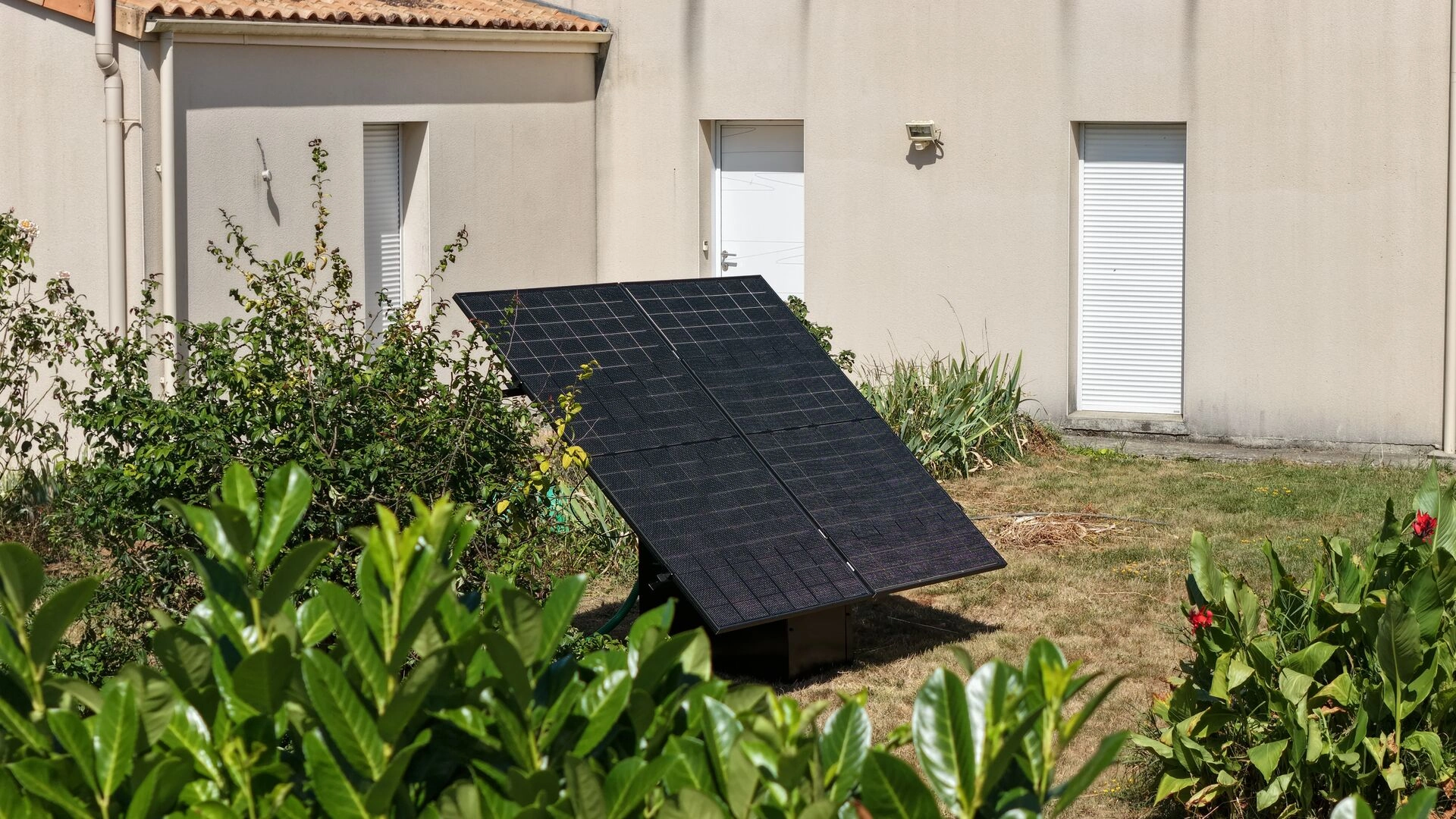 Installation solaire au sol — Pompaire (79) | ROY HABITAT
