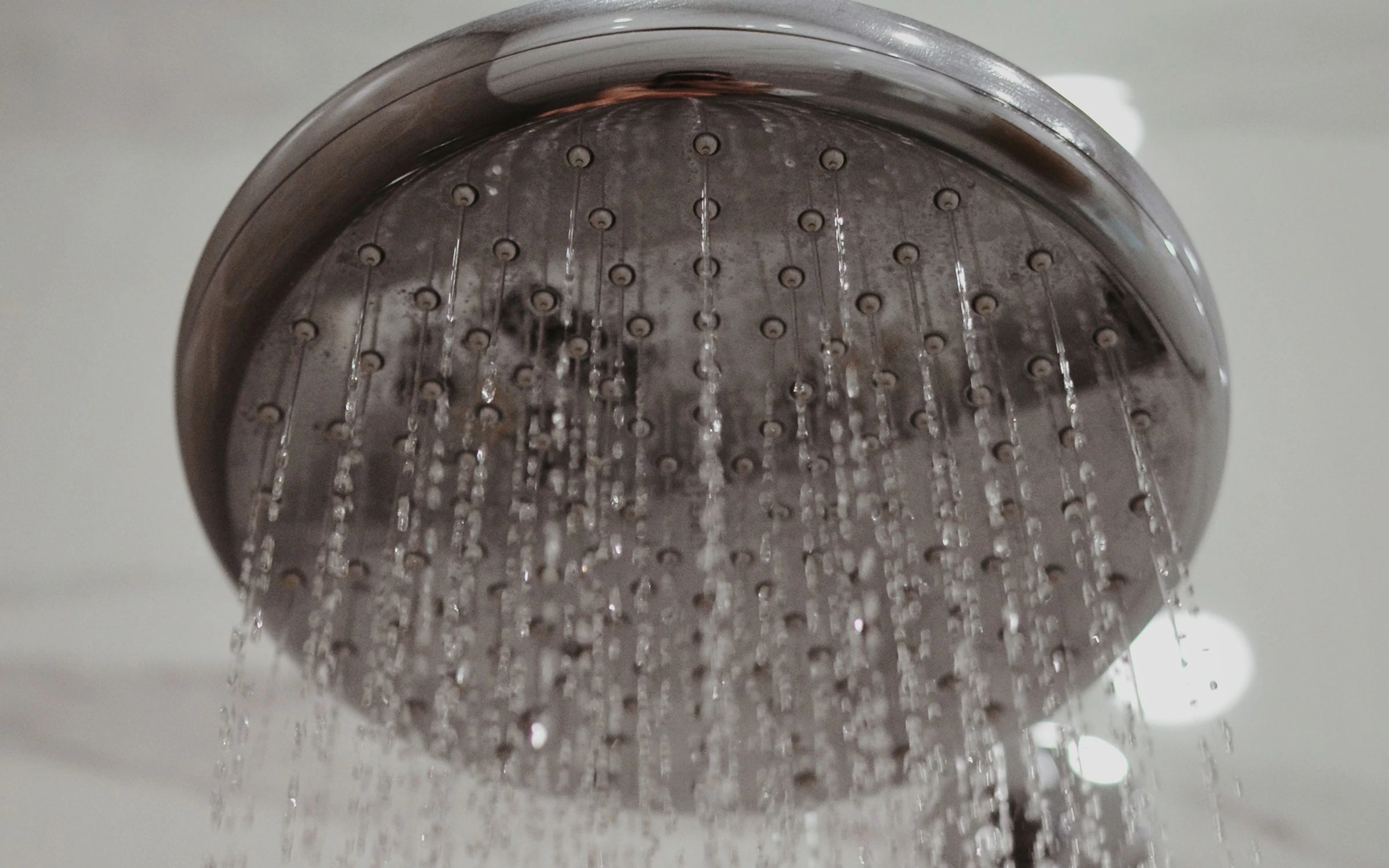Chauffe-eau électrique, thermodynamique ou solaire : lequel choisir en Deux-Sèvres ?