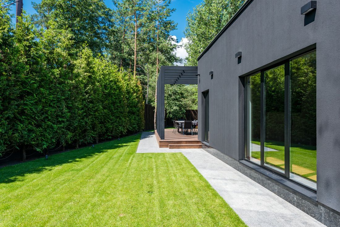 Grande maison avec chauffage électrique, piscine ou véhicule électrique