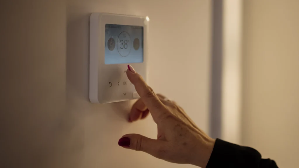 Réglage d'un thermostat de chauffage — choisir son option tarifaire d'électricité