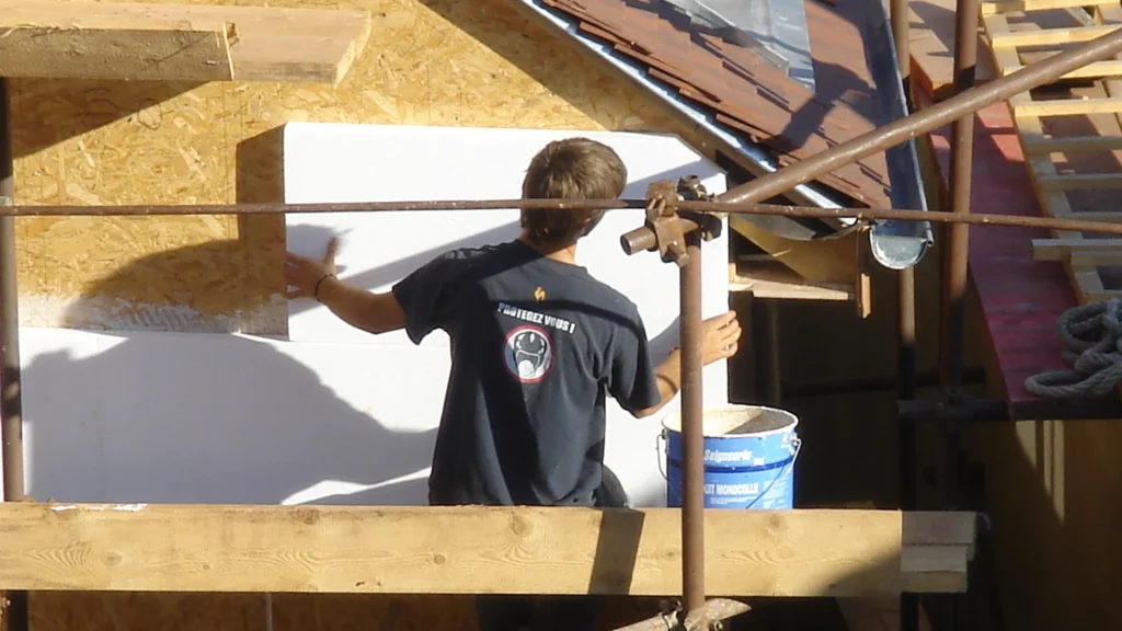 Chantier de construction d'une maison individuelle neuve